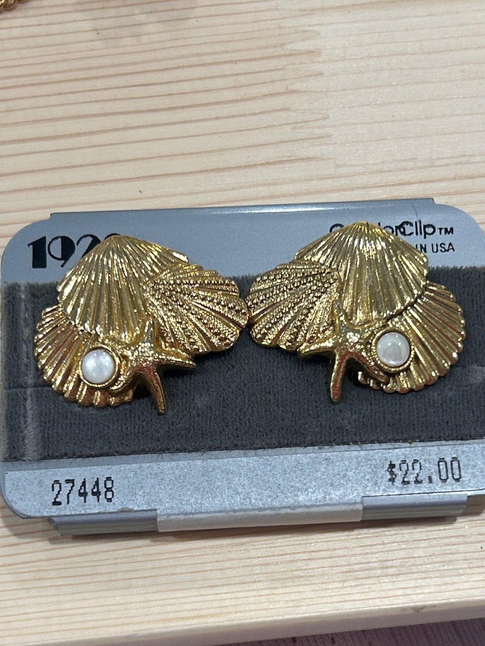 Vintage Shell Stud Earrings